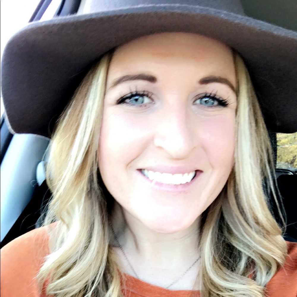Meet your Posher, Karisa